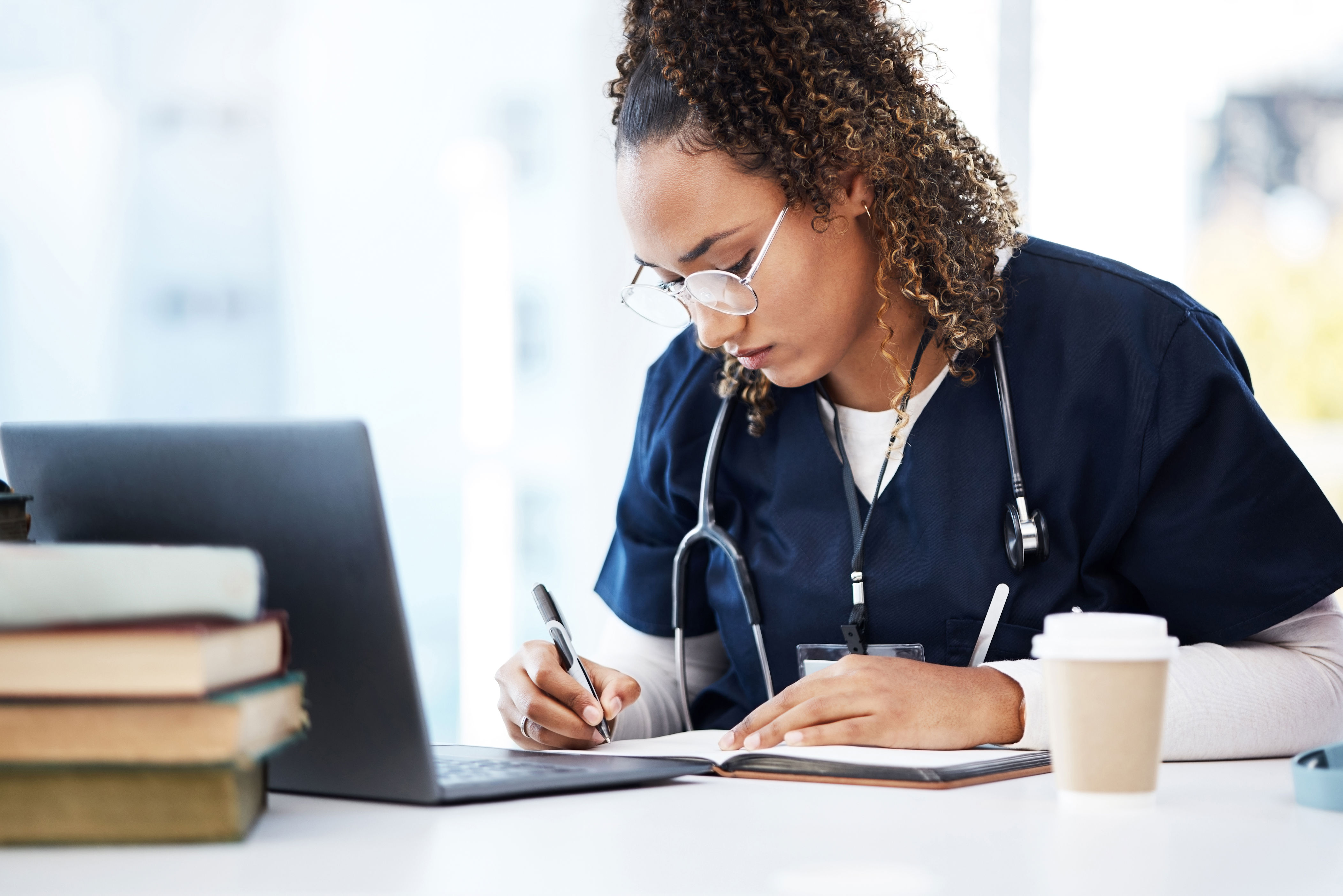 U.S. Education Dept. caps federal loans for graduate nursing students