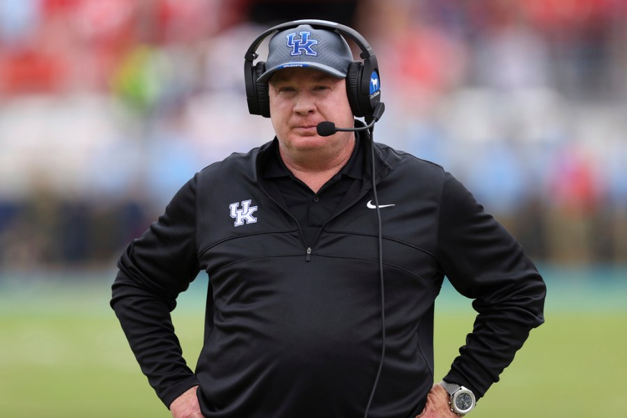 Kentucky football coach Mark Stoops fired after annual review