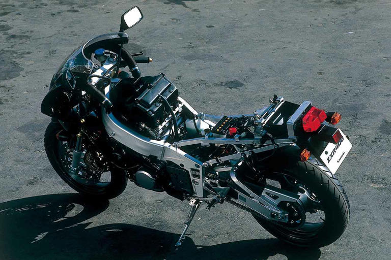 カワサキ「ZXR400（ZX400H）」（1989年）自社初の400ccレプリカZX-4の