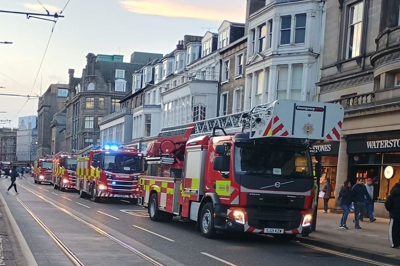 Fire breaks out in Edinburgh Princes Street building as crews race to ...
