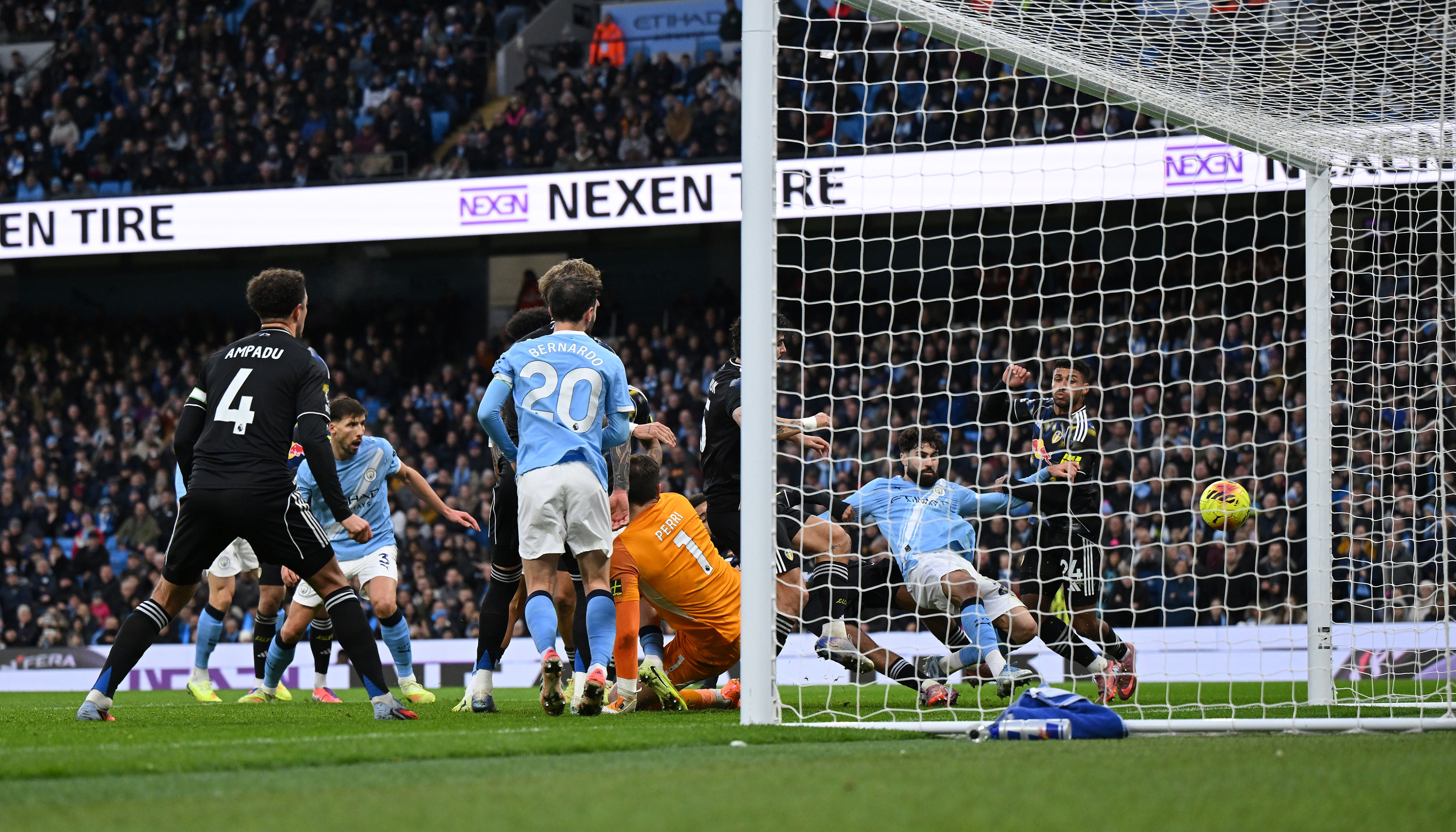 Ex-Premier League referee highlights crucial Phil Foden offside mistake ...