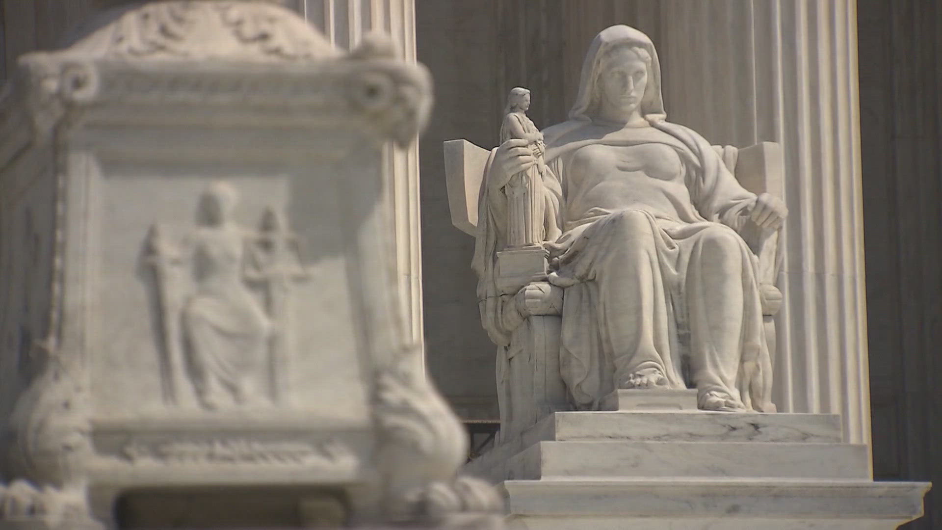 US Supreme Court justice pauses lower court ruling on Texas ...