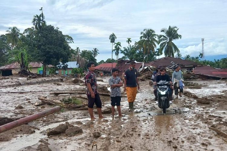 Kekacauan di Agam: 120 Tewas dan Ribuan Mengungsi