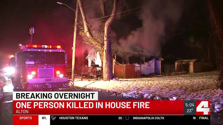 1 person killed in overnight house fire in Alton, IL