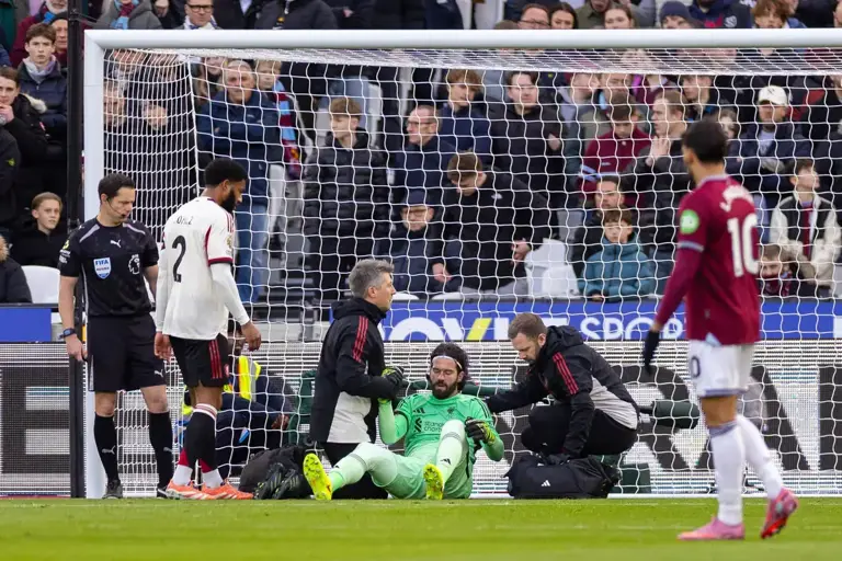 West Ham United 0 Liverpool 2 – 30 November 2025 – photo gallery