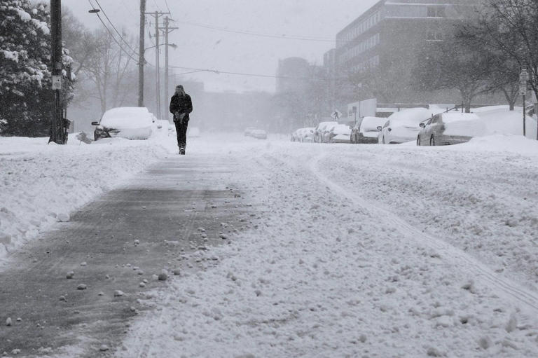 Major Winter Storm To Start December With Heavy, Travel-Snarling Snow ...