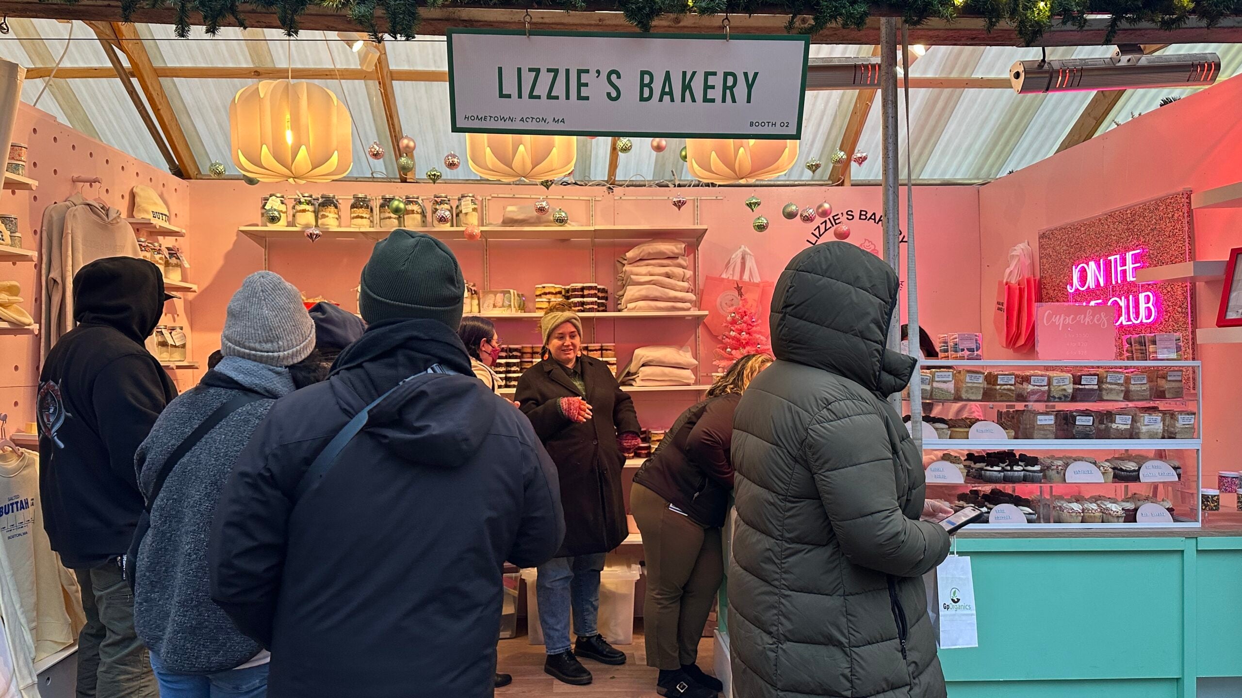 Behind the holiday lights, small businesses hustle to be at Snowport