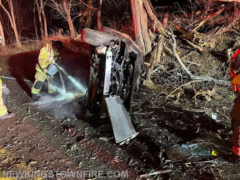 Driver escapes from mangled vehicle in crash