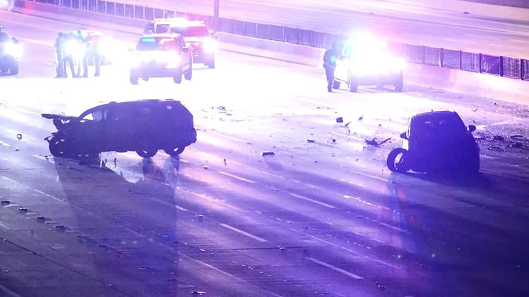 Multi-vehicle crash closes eastbound US 60 in Mesa overnight