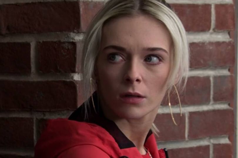 There's an exit looming on Coronation Street, amid Lauren Bolton being rushed to hospital