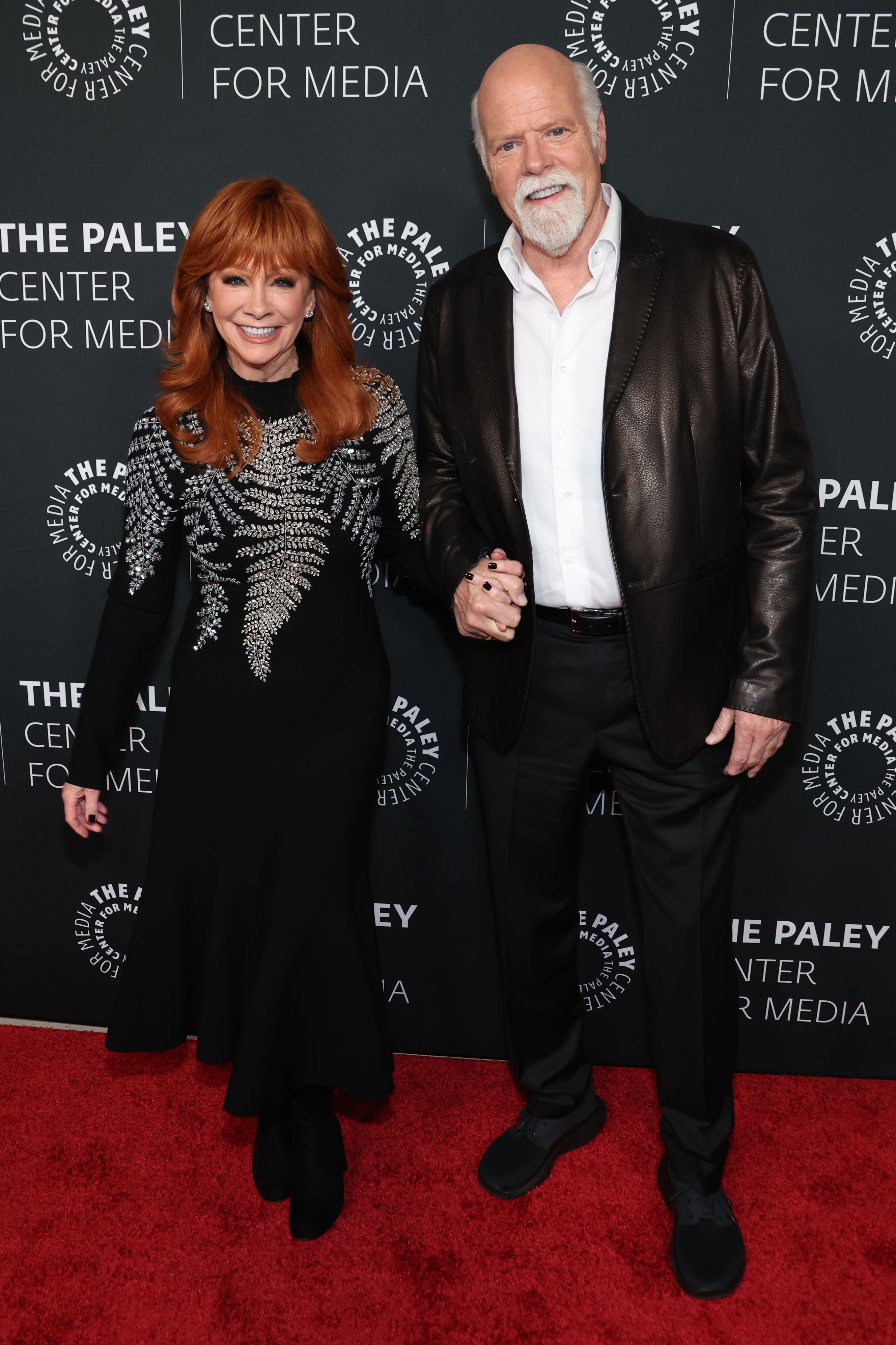 Reba McEntire corrects Savannah Guthrie on live TV over Rex Linn question