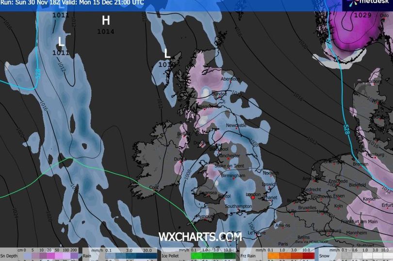 Scots face 21-hour blizzard as heavy snow to hit country