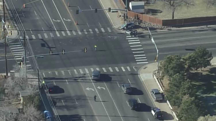 2 people dead after pursuit of stolen car in Aurora