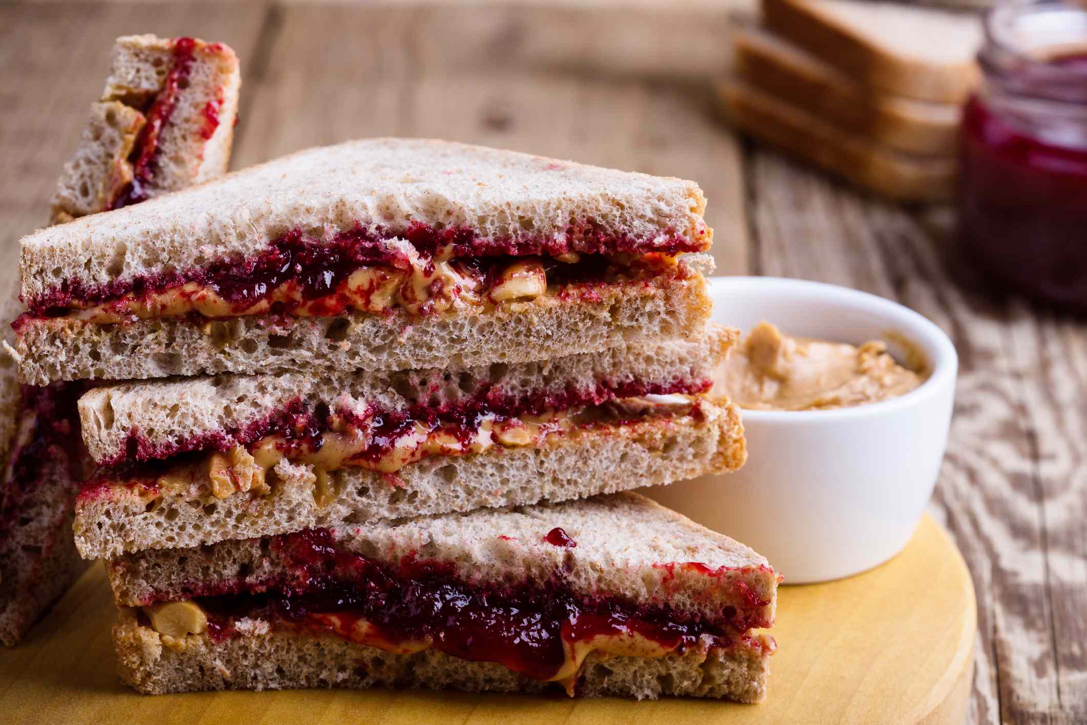 What Happens to Your Blood Sugar When You Eat a Peanut Butter and Jelly ...