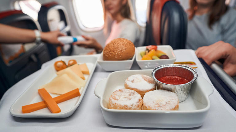 The Real Price Airlines Pay To Serve Those In-Flight Meals