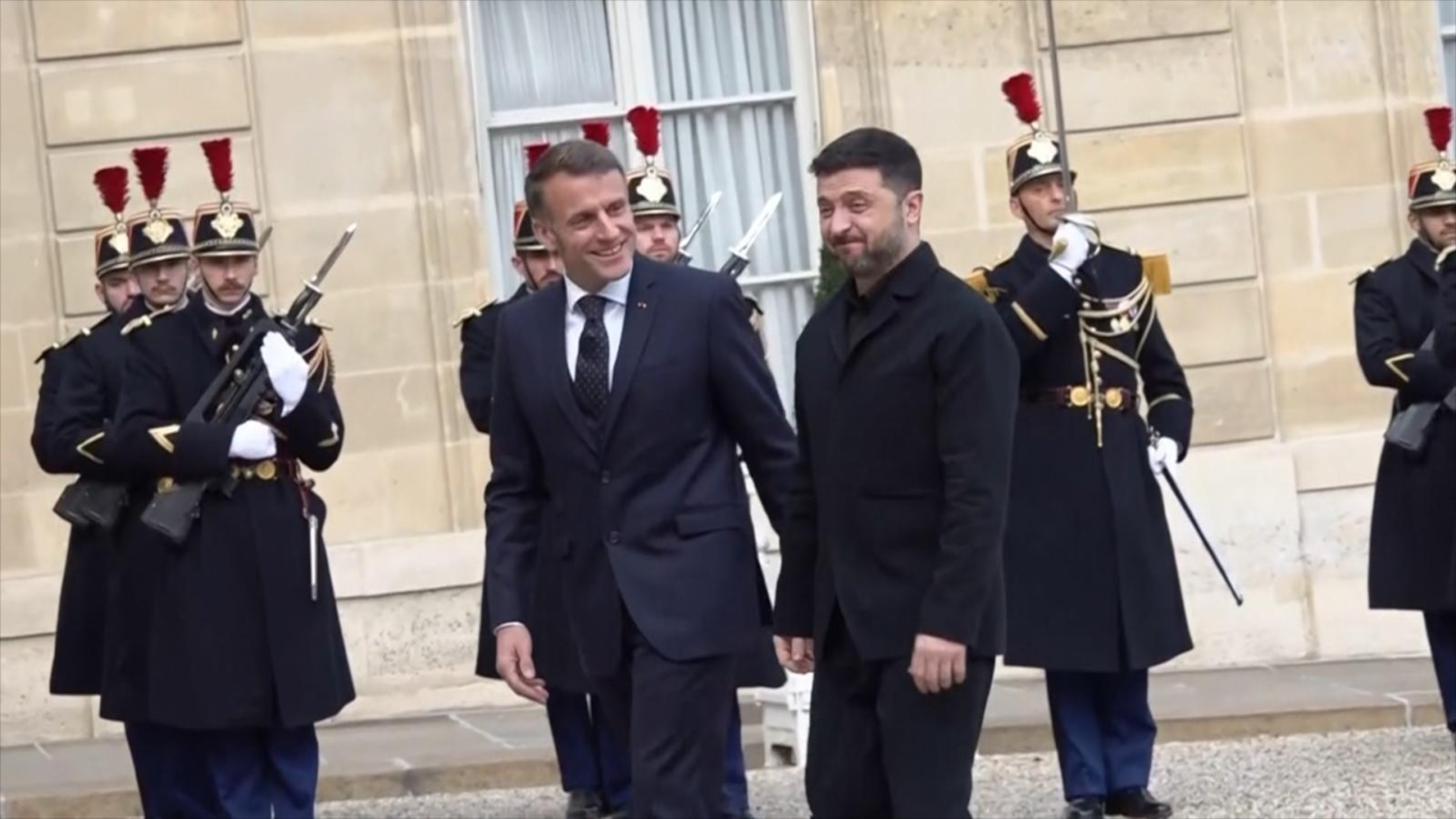 Zelenskyy meets Macron to discuss US-backed peace plan to end war