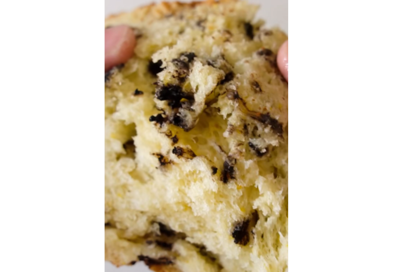 Así queda la miga del pan dulce.