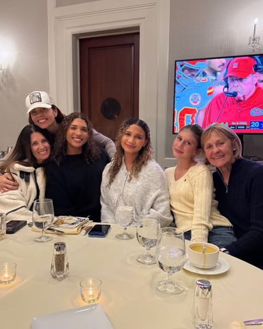 Tom Brady's Daughter Looks So Much Like Gisele Bündchen in Rare Family Photos From Thanksgiving