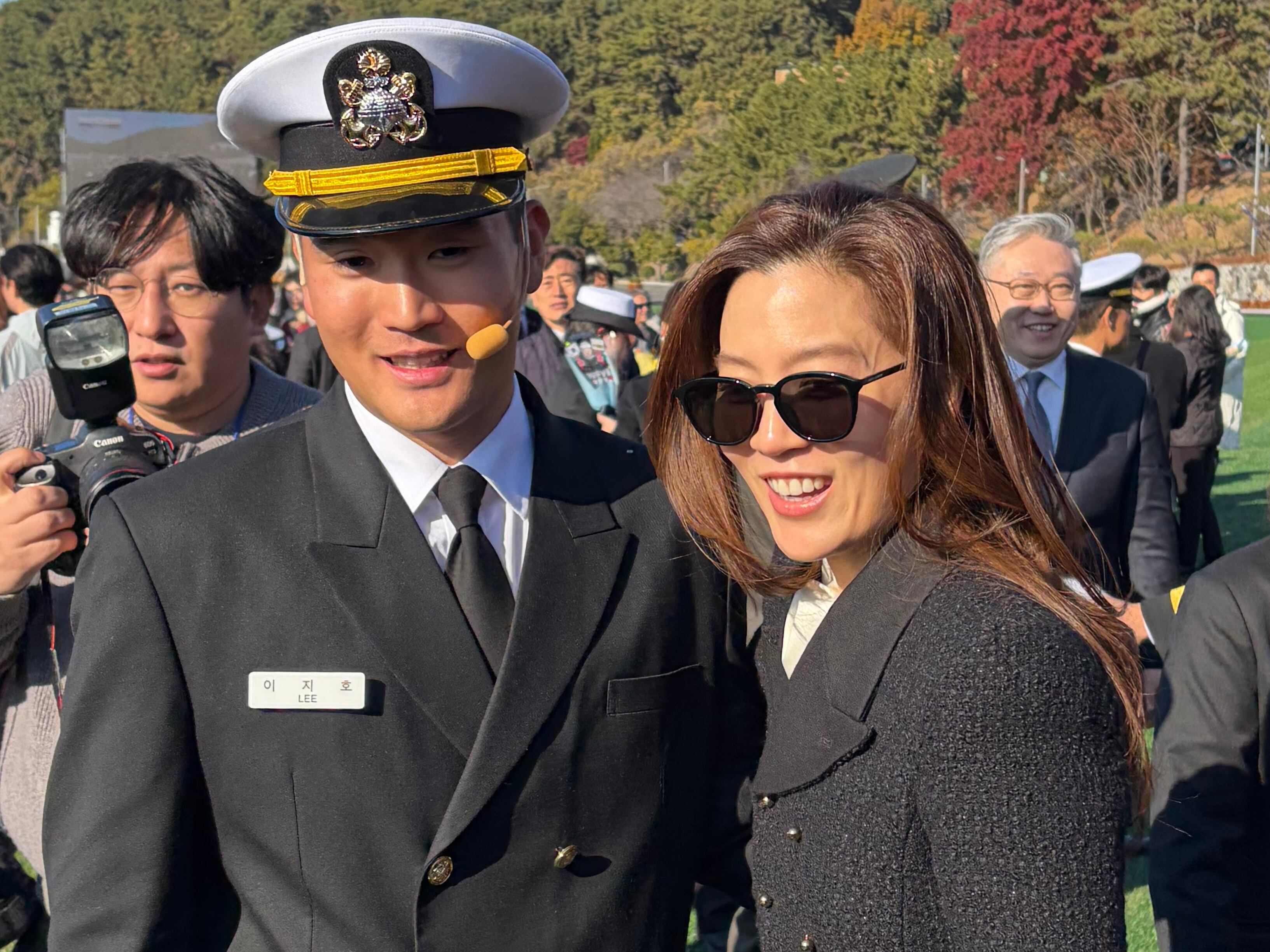 임세령, ‘아들 임관식 패션’ 화제… 선글라스 품절
