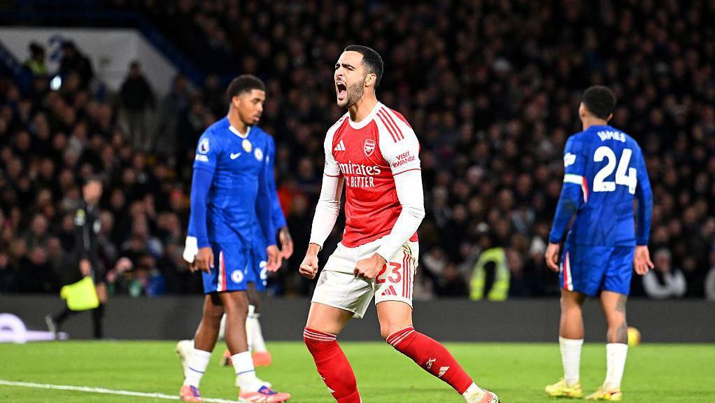 ¿Podría Merino ser el número nueve del Arsenal?