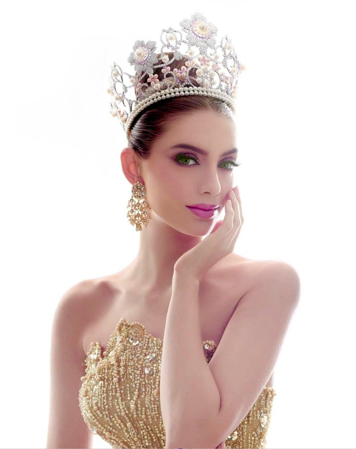 Nhan sắc 6 nữ hoàng sắc đẹp thế giới đăng quang năm 2025