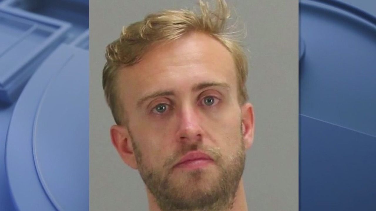 Mug shot released for man who disrupted Atlanta to Amsterdam flight