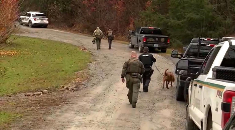 US Marshals offer reward for arrest of Travis Turner, the missing ...
