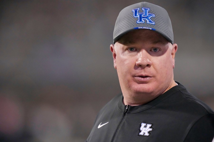 UK students react to the firing of Mark Stoops