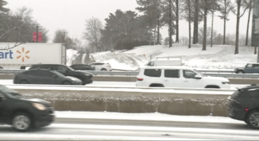 SLMPD reports over 100 crashes amid Monday winter storm