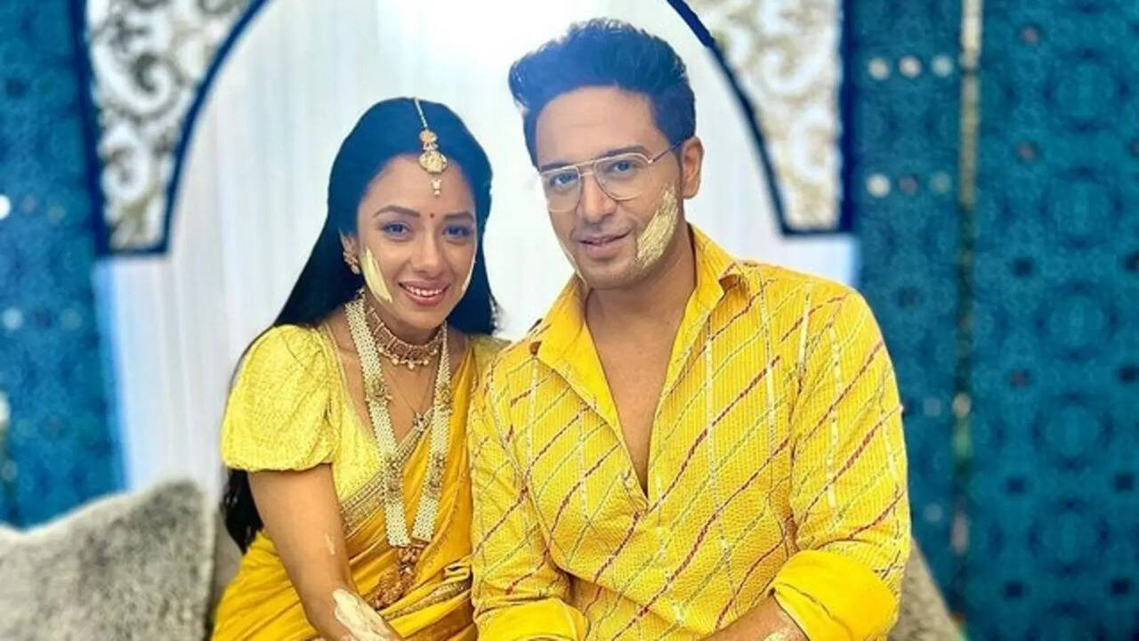 Bigg Boss 19: Rupali Ganguly Roots For Anupamaa Co-Star Gaurav Khanna;  'Jeetenge Toh Aap Hi Kapadia Ji'