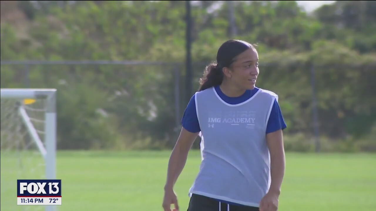 15yearold soccer star goes pro(02)