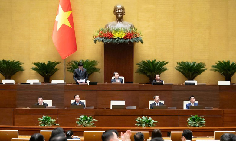 Quốc hội bàn về hàng loạt chính sách đột phá phát triển y tế, giáo dục