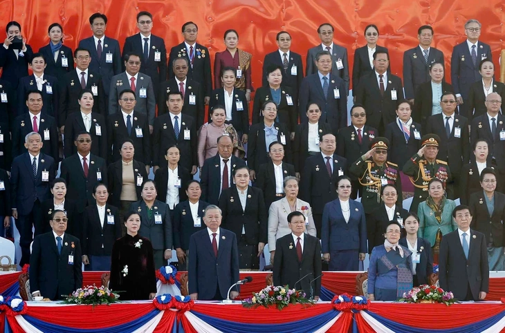 Tổng Bí thư Tô Lâm dự lễ diễu binh, kỷ niệm 50 năm Quốc khánh Lào