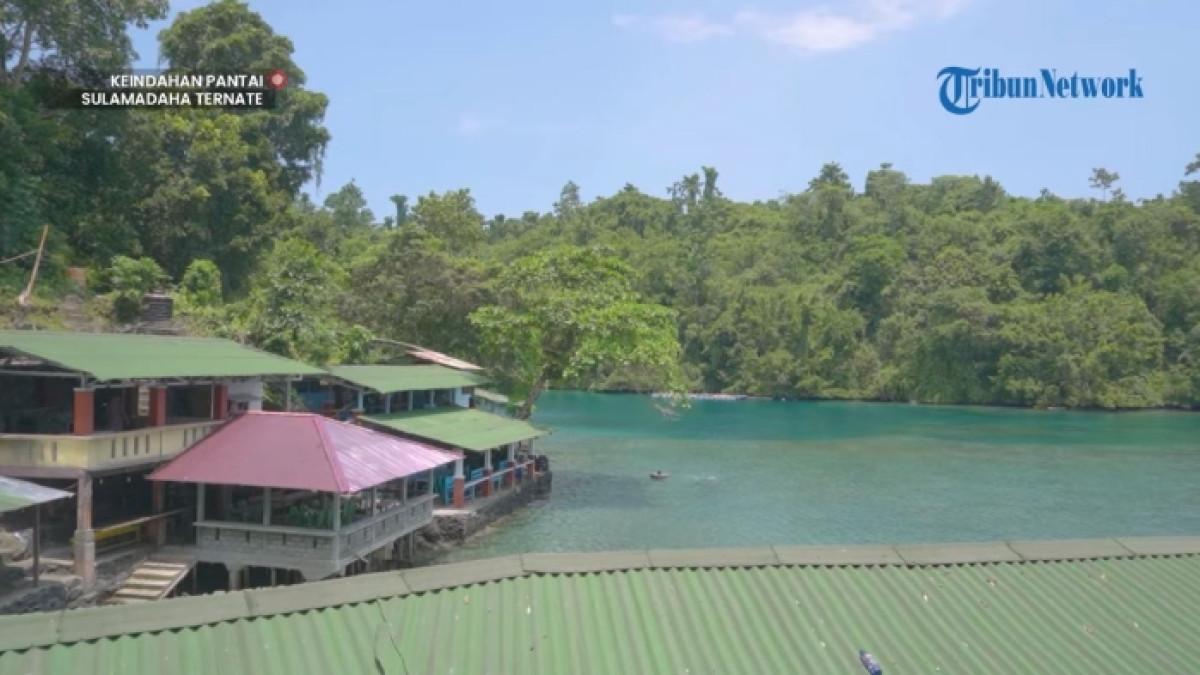 Itinerary Pantai Sulamadaha Ternate, Hanya Rp70 Ribu Per Orang