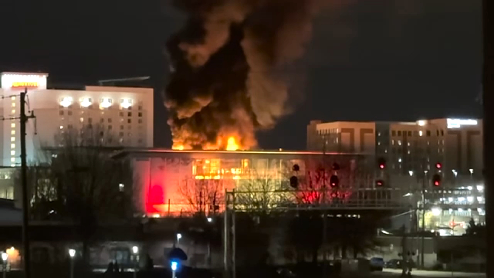 Huge building fire breaks out at Raleigh Convention Center