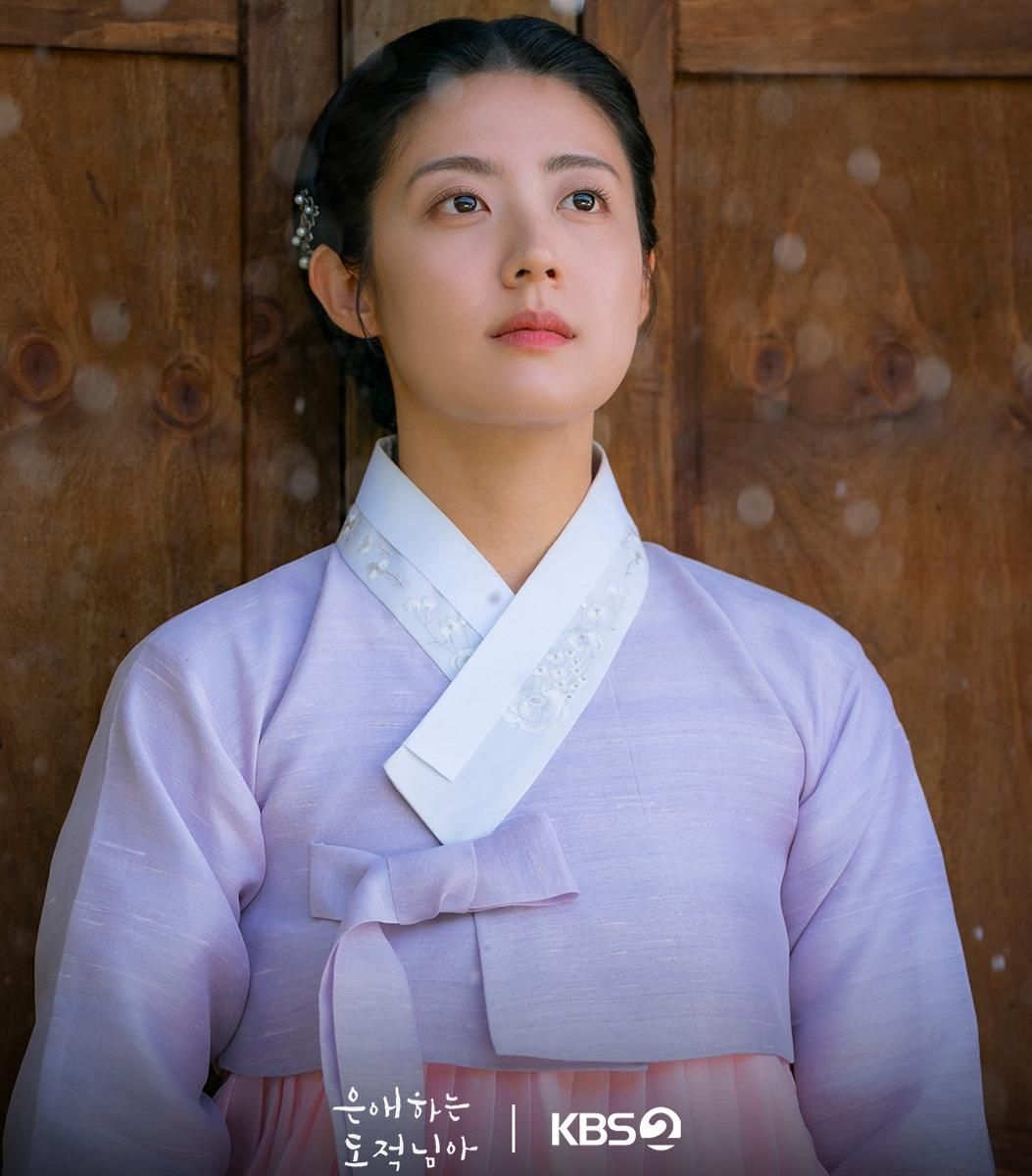 3 Aktris Noona Jadi Pasangan Moon Sang Min di Drakor, Ada Nam Ji Hyun 3 AA1Rwb7Y