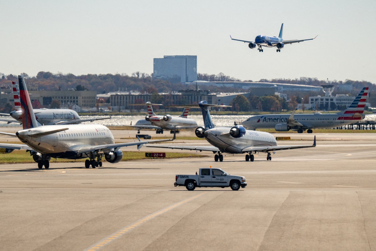 FAA Ramps Up Probe on Airlines Flight Reductions During Government Shutdown