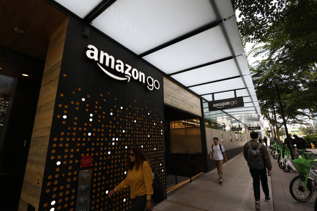 Amazon tests 'ultra-fast' deliveries in two US cities