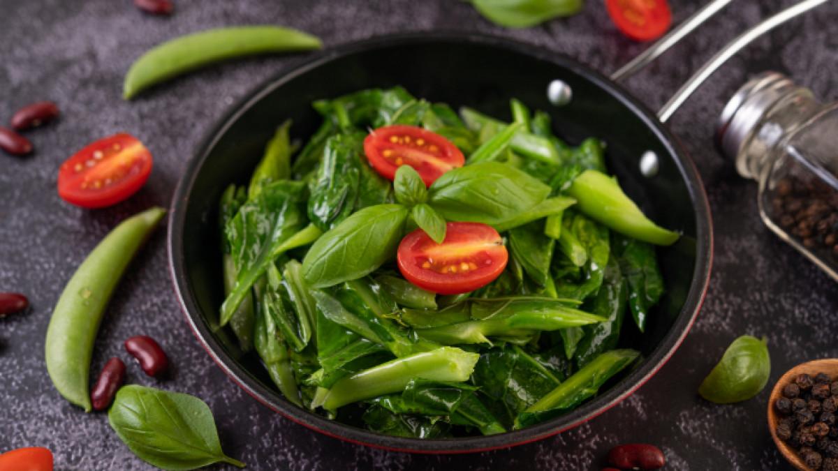 7 Fakta Kangkung: Sayuran Bergizi untuk Ibu Hamil