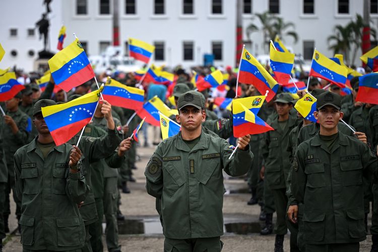 Kolombia bantu Venezuela lawan Amerika, kerahkan pasukan ke perbatasan