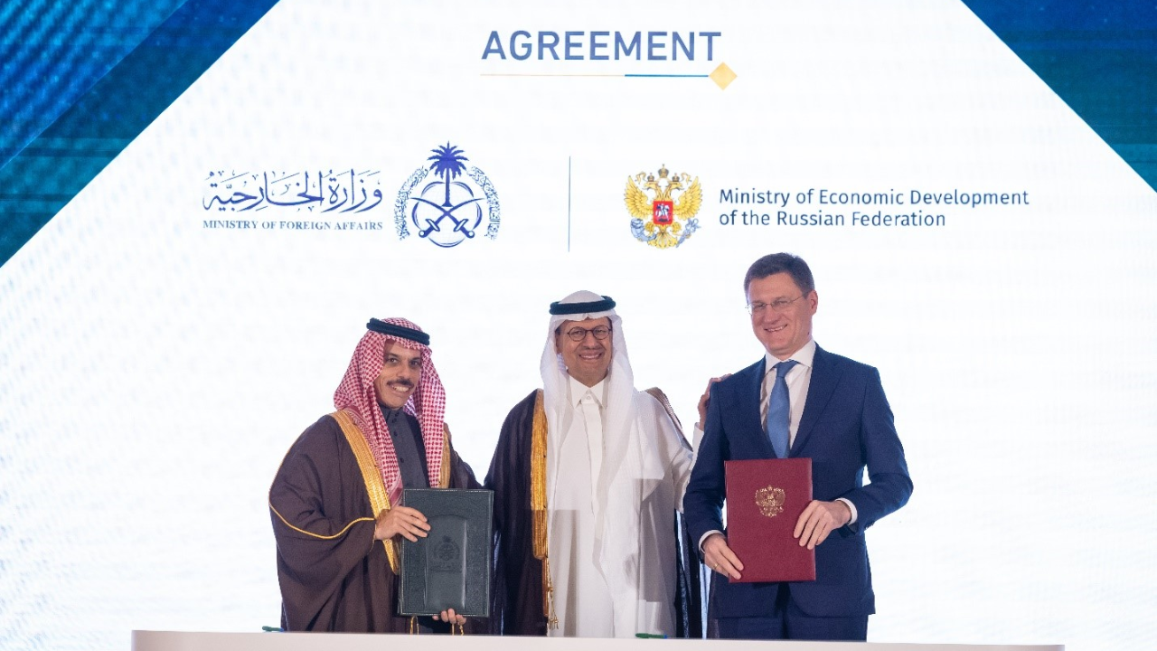 Saudi Arabia and Russia forge historic agreement allowing citizens 90 ...