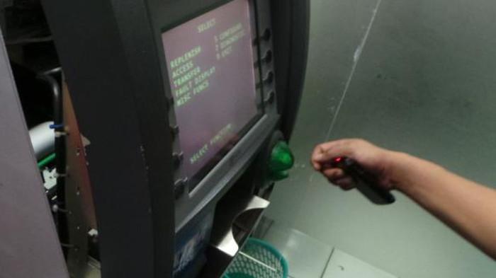 Wanita Bekasi Kaget PIN ATM Salah, Saldo Rp 109 Juta Ternyata Hanya Rp 300 Ribu