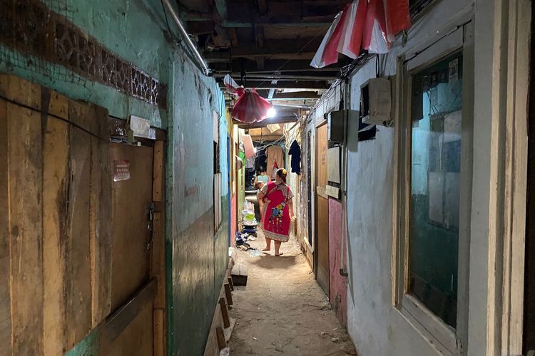 Warga Kampung Pinangsia Menolak Direlokasi, Beban Hidup dan Trauma Menghantui