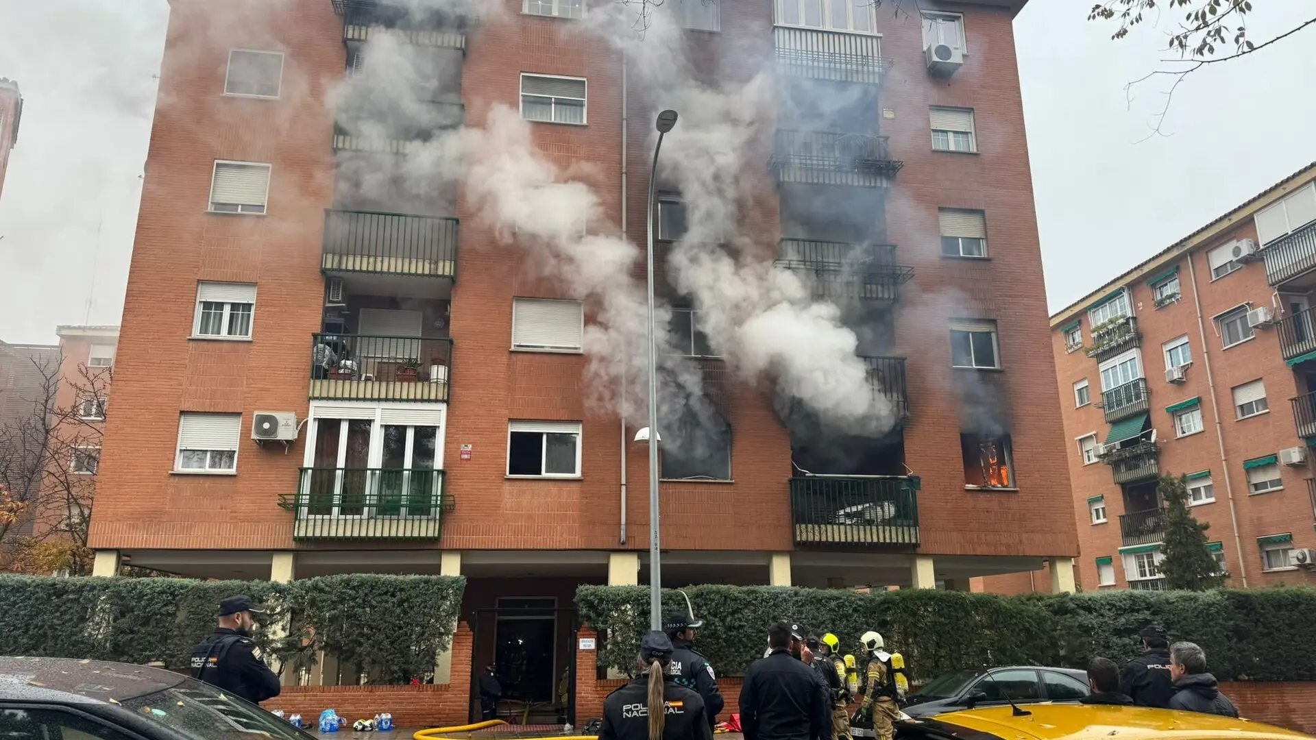 Una explosión provoca un incendio en un bloque de viviendas en Toledo ...