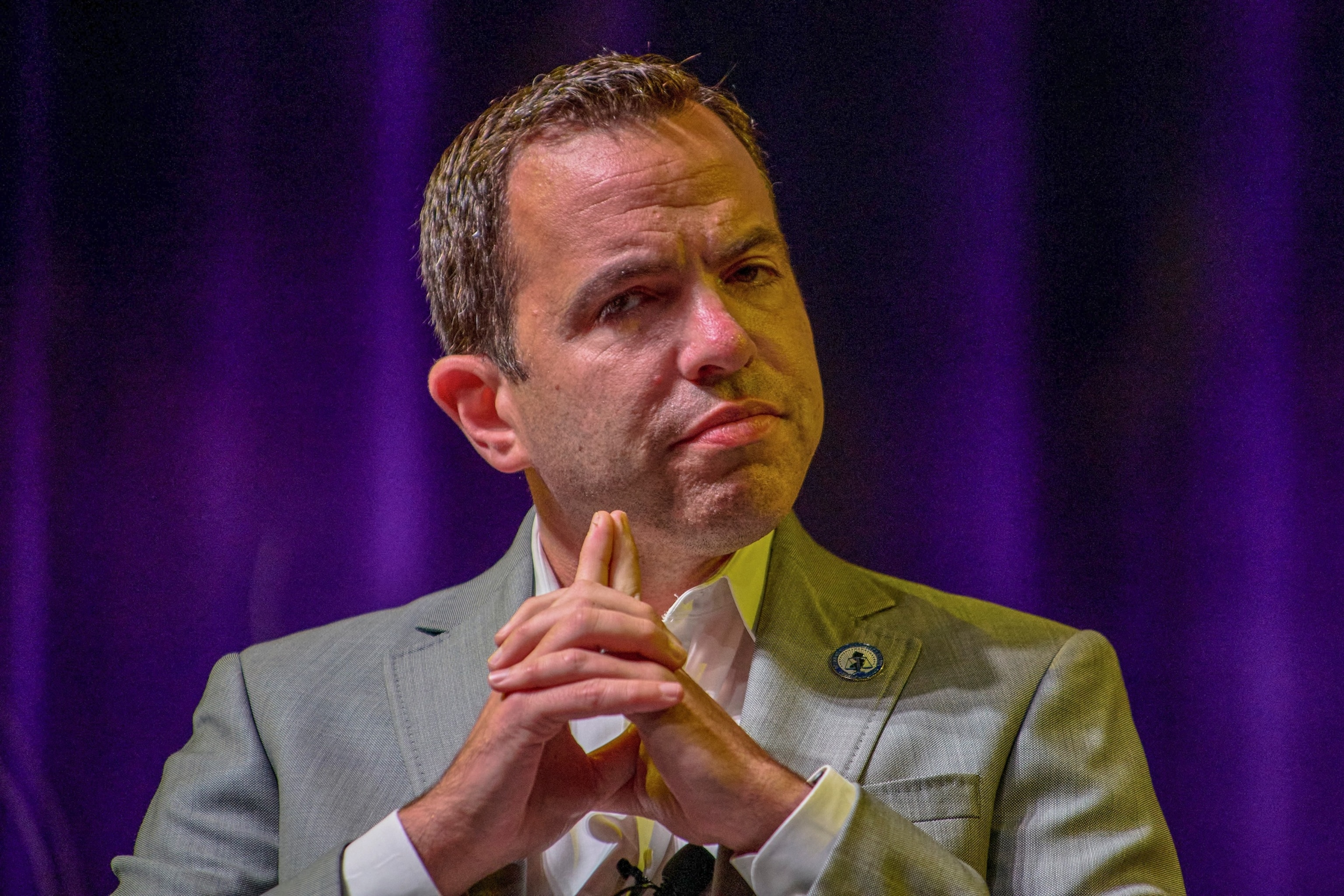 La Corte Suprema escucha una disputa sobre citaciones a centros de embarazo antiaborto.