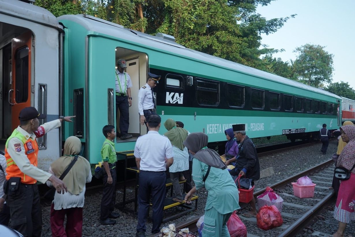 Kereta Petani dan Pedagang Resmi Beroperasi di Banten, Hanya Rp3.000!