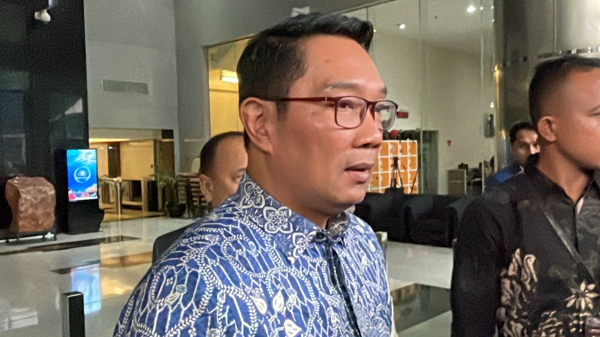 Ridwan Kamil Bantah Isu Dana Non Budgeter, Pastikan Pembelian Mercy Ilham Habibie dari Uang Pribadi