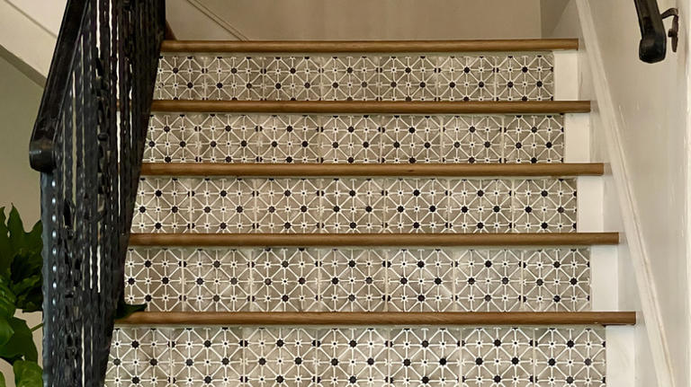 goodbye-boring-staircases-the-design-trend-making-a-big-statement-in-2026