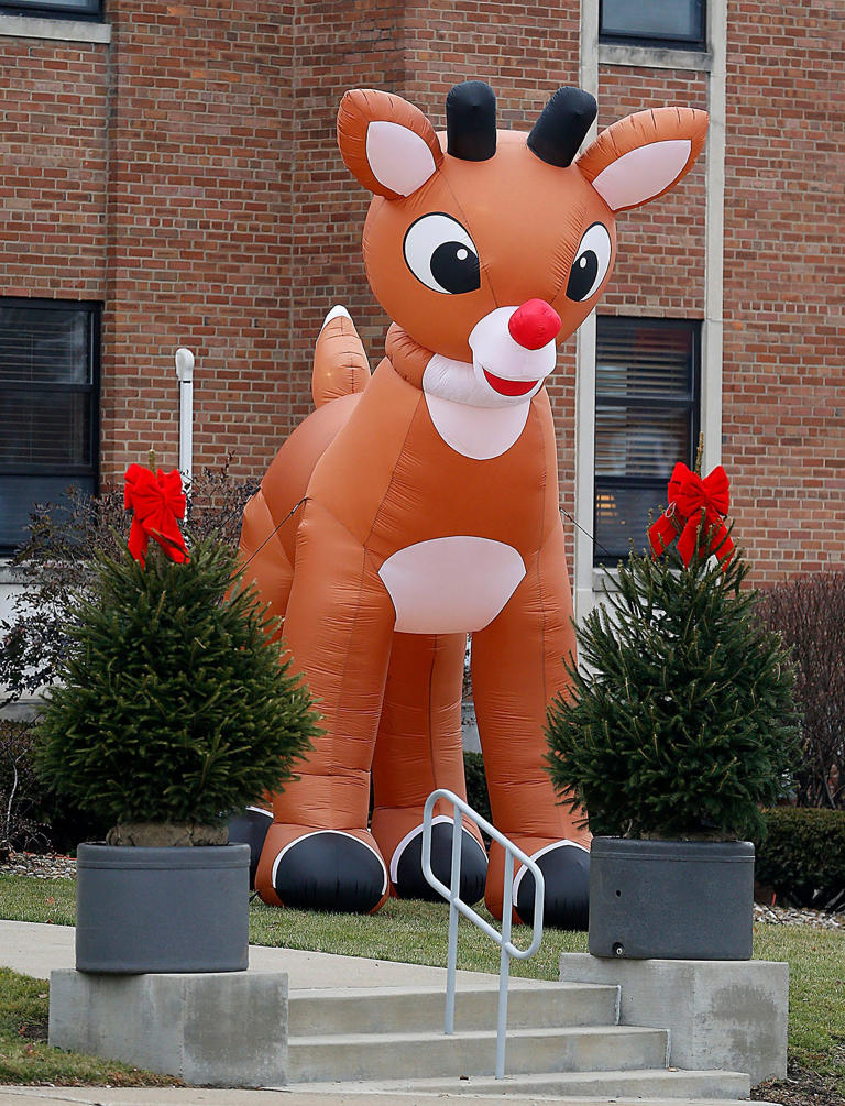 How to watch 'Rudolph the Red-Nosed Reindeer' in Illinois this December