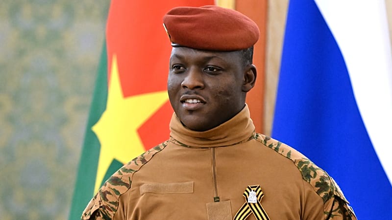 Le président burkinabé Ibrahim Traoré au Grand Palais du Kremlin à Moscou, en Russie, le 10 mai 2025.